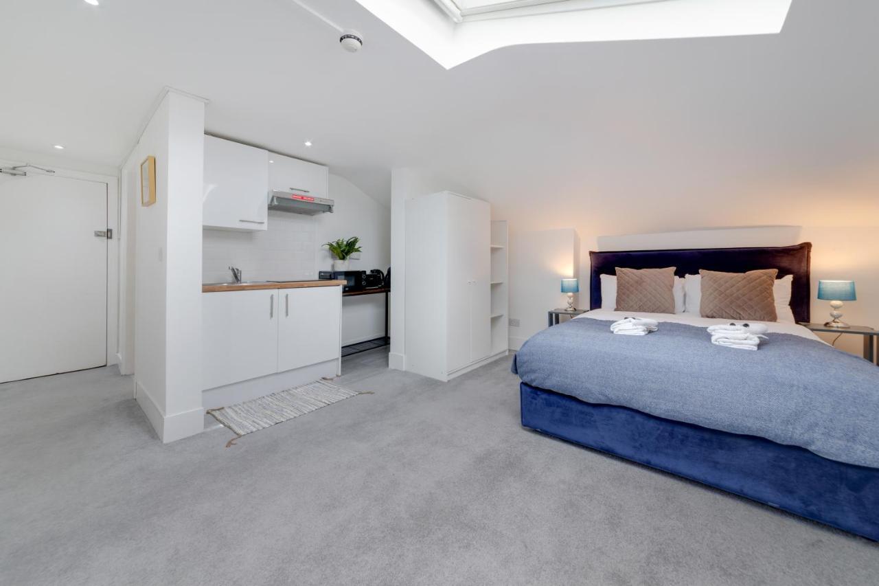 Suites By Rehoboth - M'Nuchah - Camden Road Londra Esterno foto